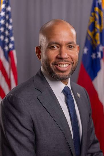 Jason Esteves